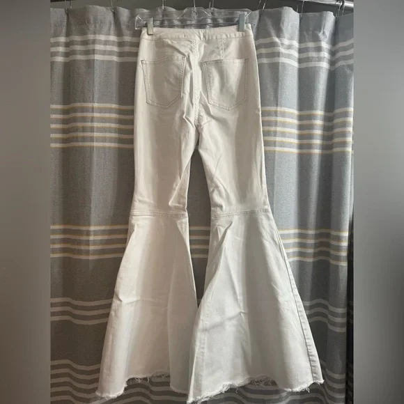 White Bell Bottom Free People jeans - Picture 2 of 6